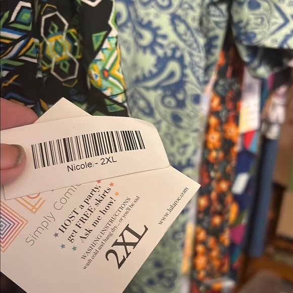 LuLaRoe Nicole NWT 2 XL multicolored knee-length dress - Picture 2 of 3